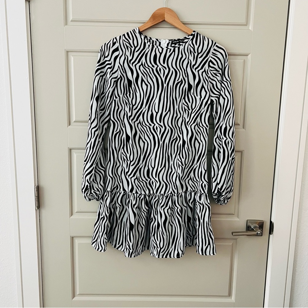 Zebra print mini dress with long sleeves - XS
